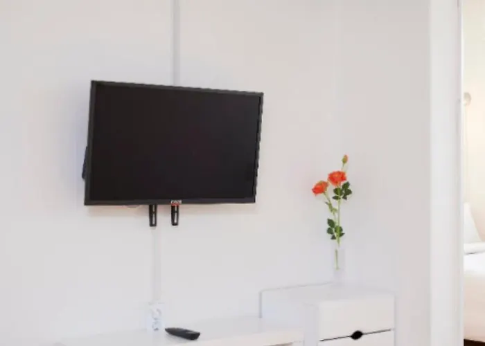 빌라 서울 홍대 풀게스트하우스 홍대입구역7번출구 넓은공간 2room 단독전체사용 파티가능 *